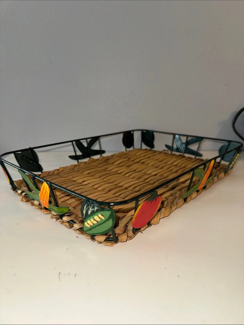Vintage Raffia Woven Casserole /Picnic Dish Carrier Vegetable Decorated Basket